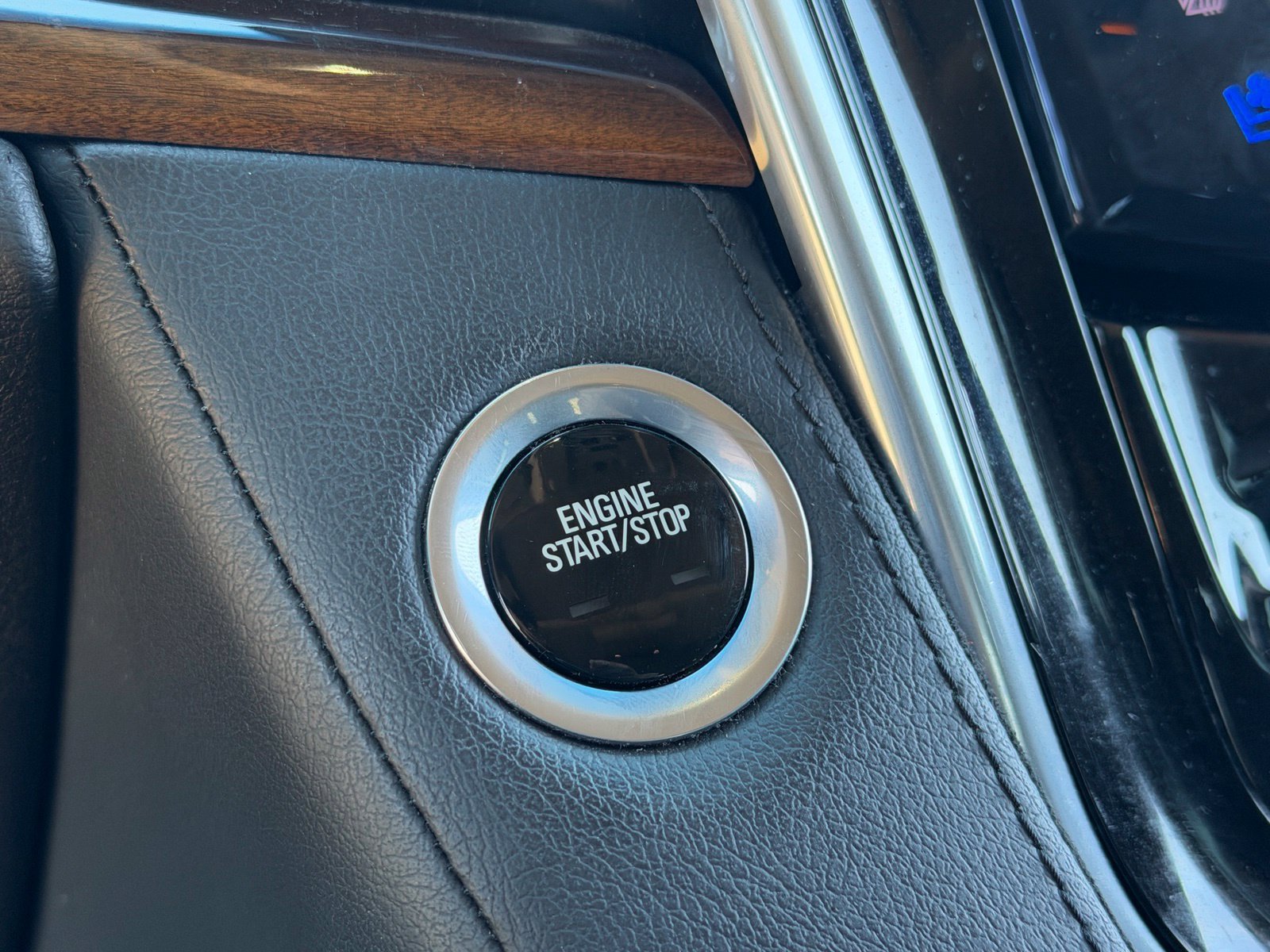 Used 2020 Cadillac Escalade Luxury RWD image 27