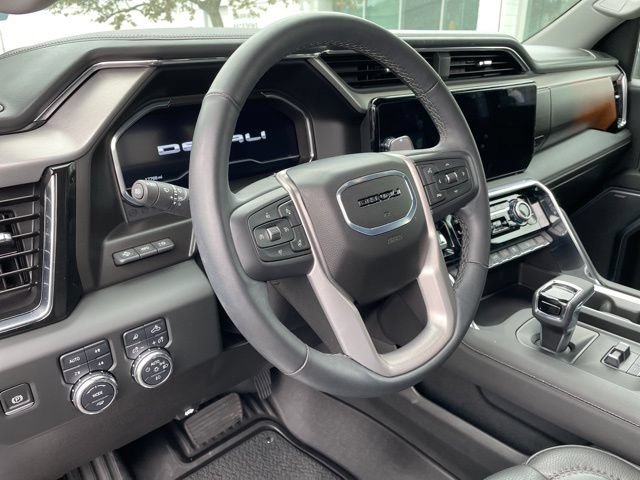 Used 2025 GMC Sierra 1500 Denali w/ Denali Reserve Package AWD/4WD image 11