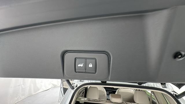 Certified 2025 Nissan Rogue SL image 16