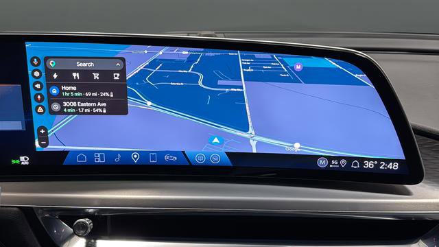 Used 2024 Cadillac Lyriq Luxury image 15