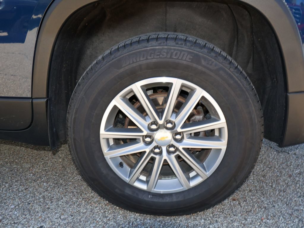 Used 2022 Chevrolet Traverse LT AWD/4WD image 32