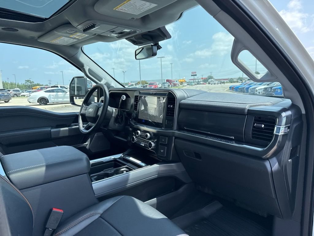 New 2025 Ford F350 Lariat w/ Lariat Ultimate Package image 21