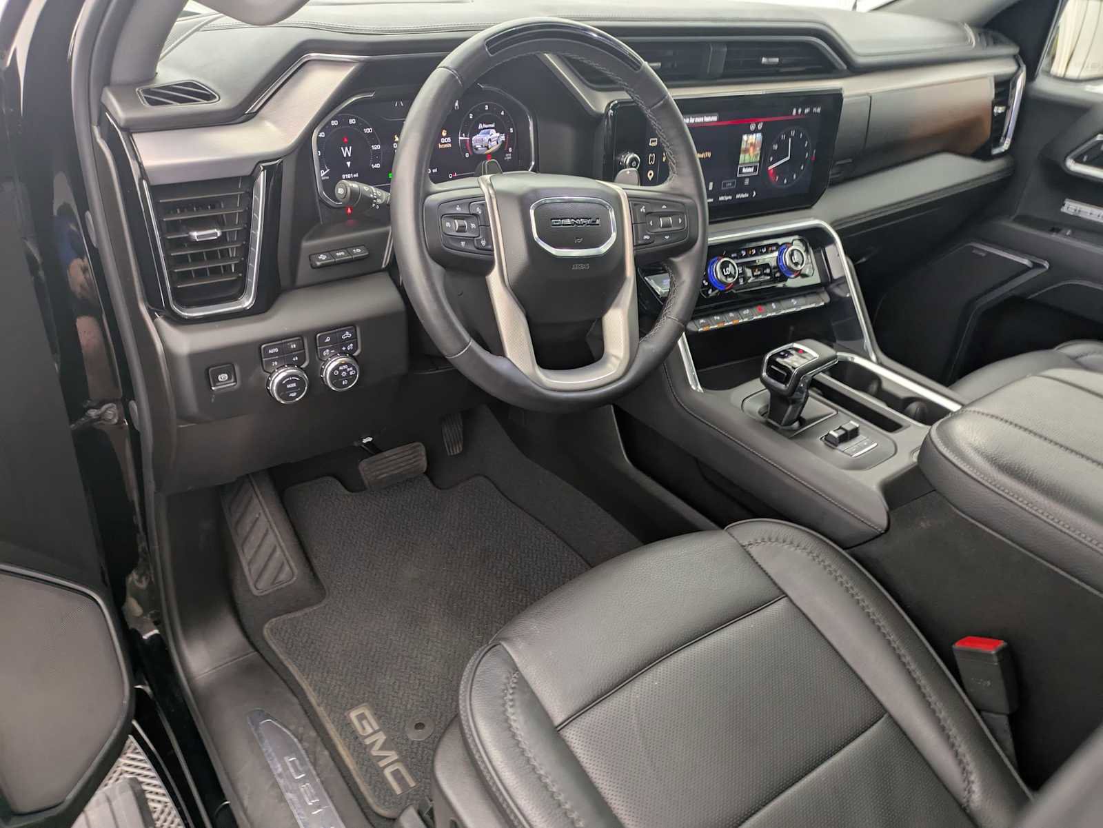 Used 2026 GMC Sierra 1500 Denali AWD/4WD image 2
