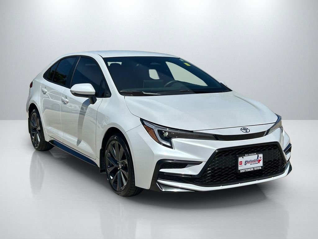 Used 2026 Toyota Corolla SE w/ SE Package FWD image 3