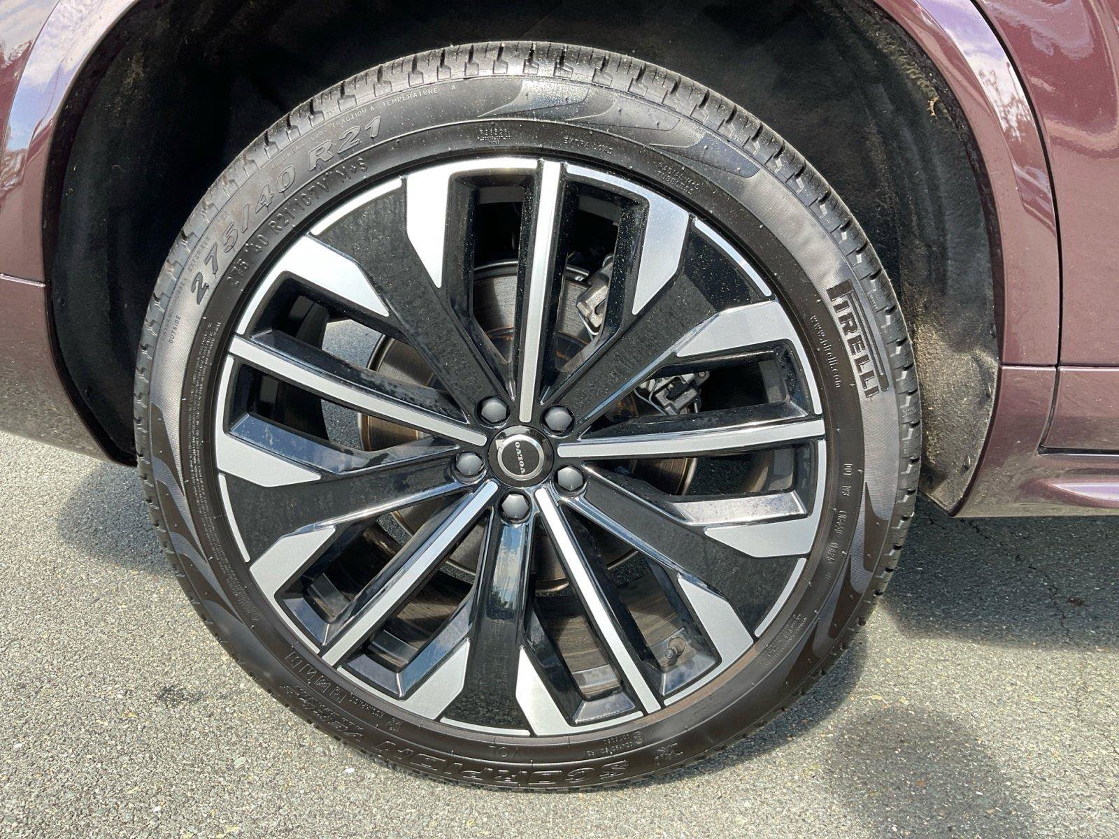 New 2026 Volvo XC90 B5 Plus w/ Protection Package Premier AWD/4WD image 16