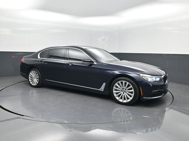 Used 2018 BMW 740i w/ Executive Package RWD image 42