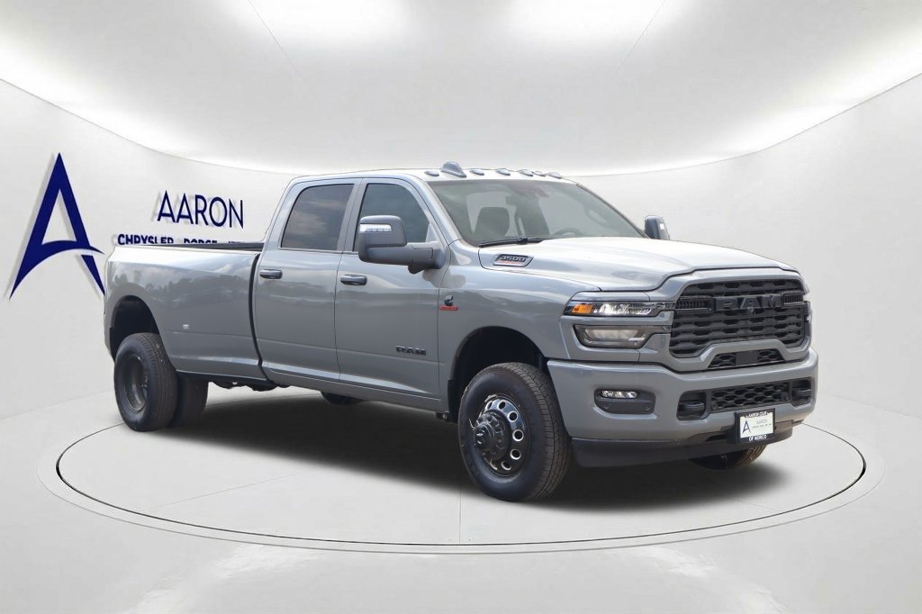 New 2026 RAM 3500 Big Horn AWD/4WD image 3