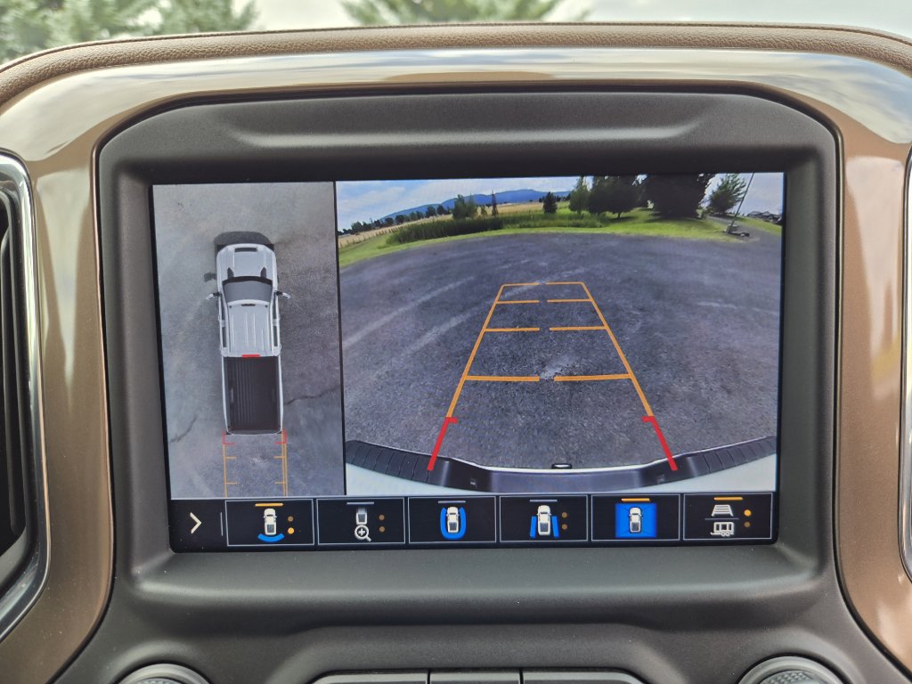 Used 2023 Chevrolet Silverado 3500 High Country w/ Technology Package image 27