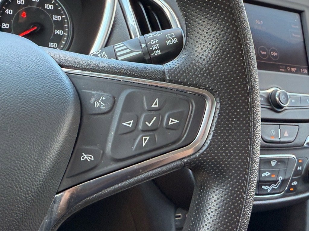 Used 2023 Chevrolet Equinox LT image 15