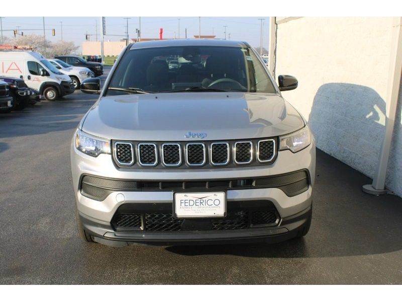 Used 2023 Jeep Compass Sport image 11