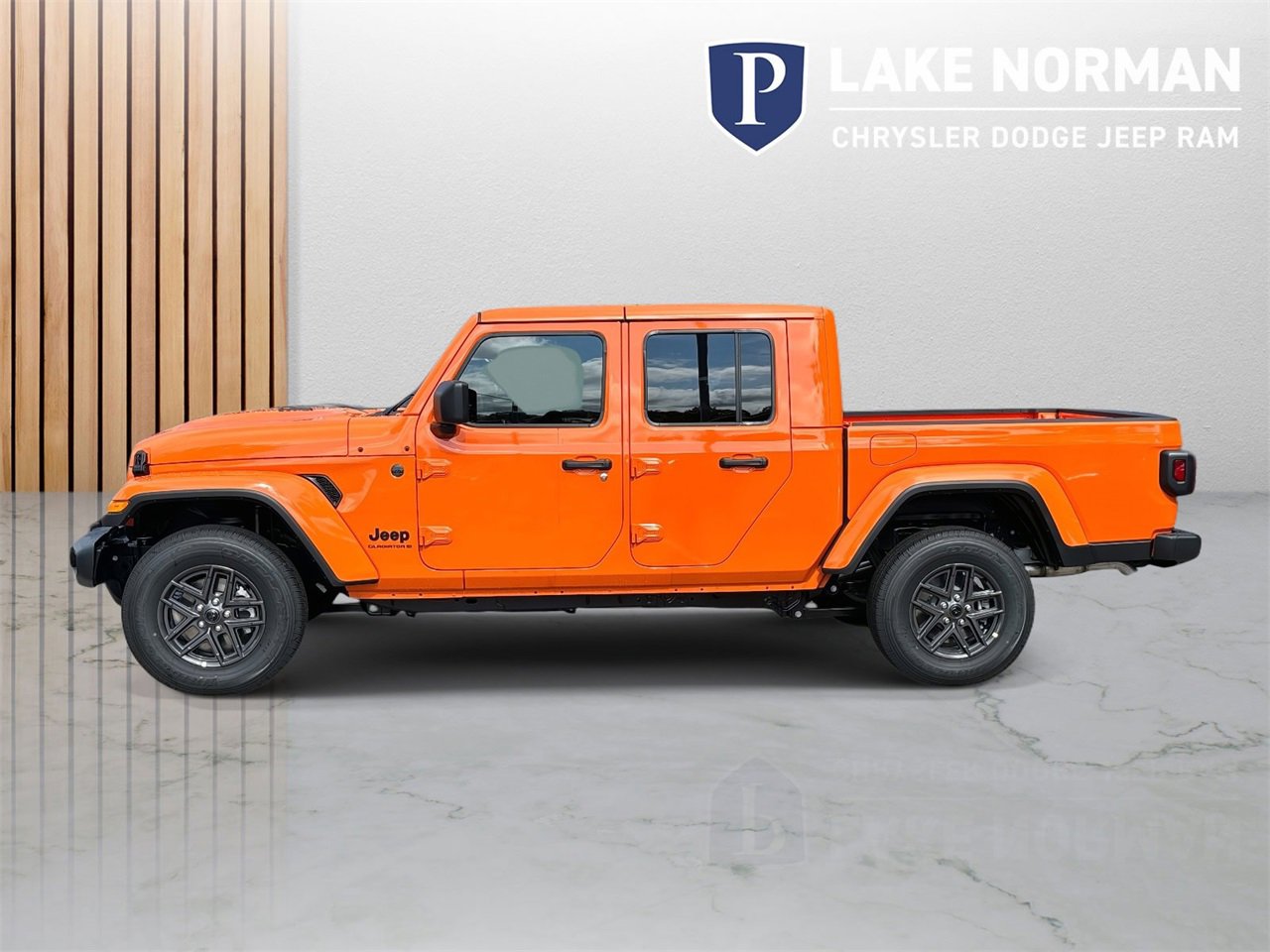 New 2025 Jeep Gladiator Sport image 6