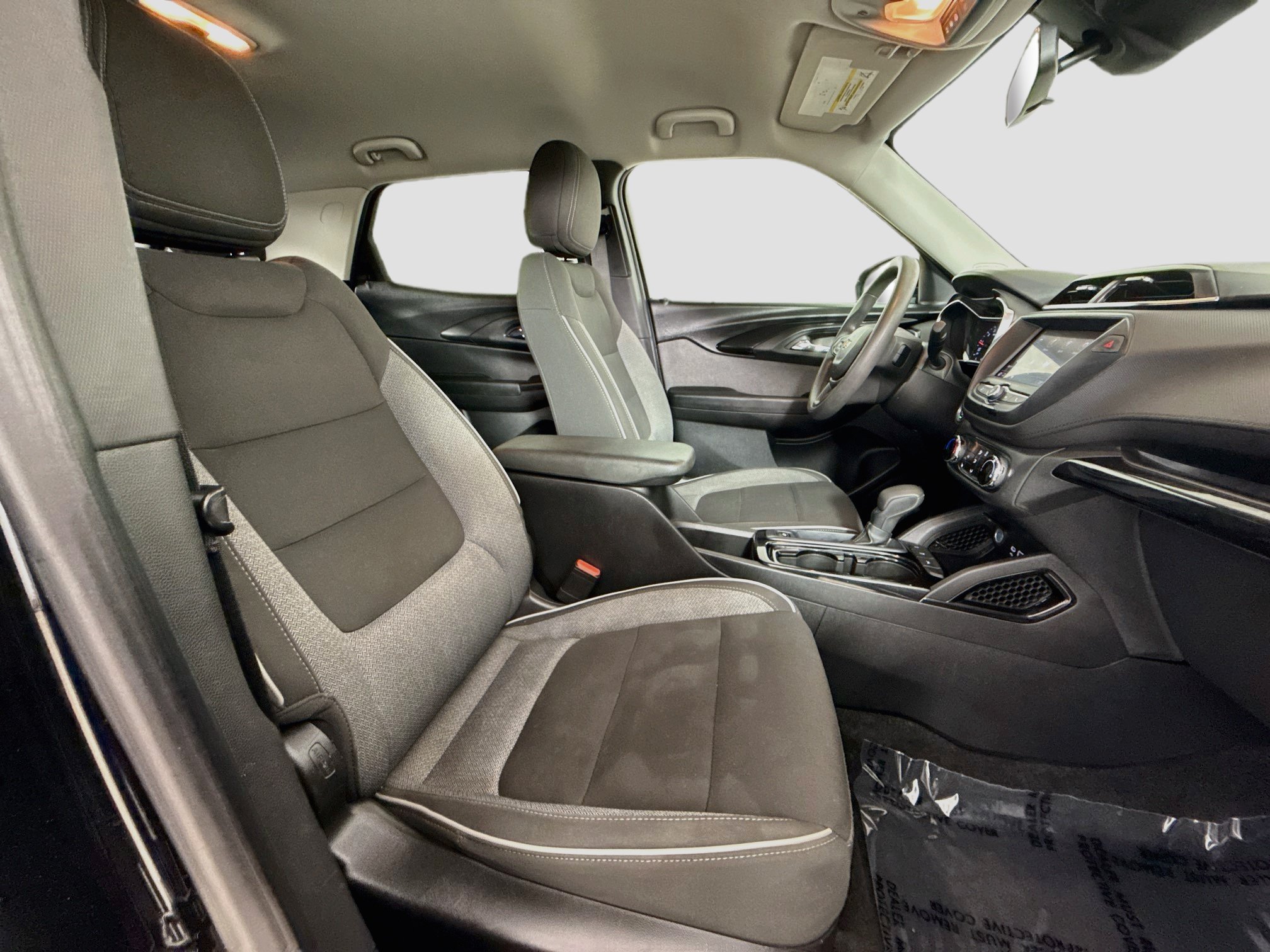 Used 2021 Chevrolet TrailBlazer LT w/ Driver Confidence Package FWD image 29