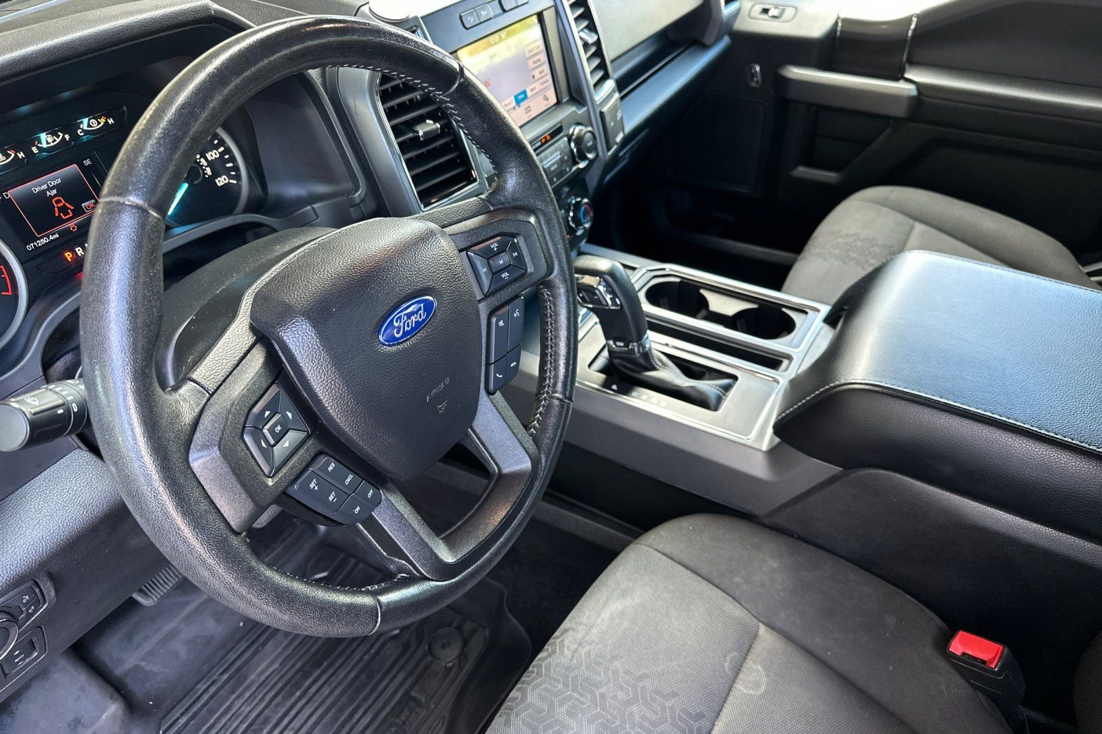 Used 2019 Ford F150 XLT w/ Equipment Group 302A Luxury image 4