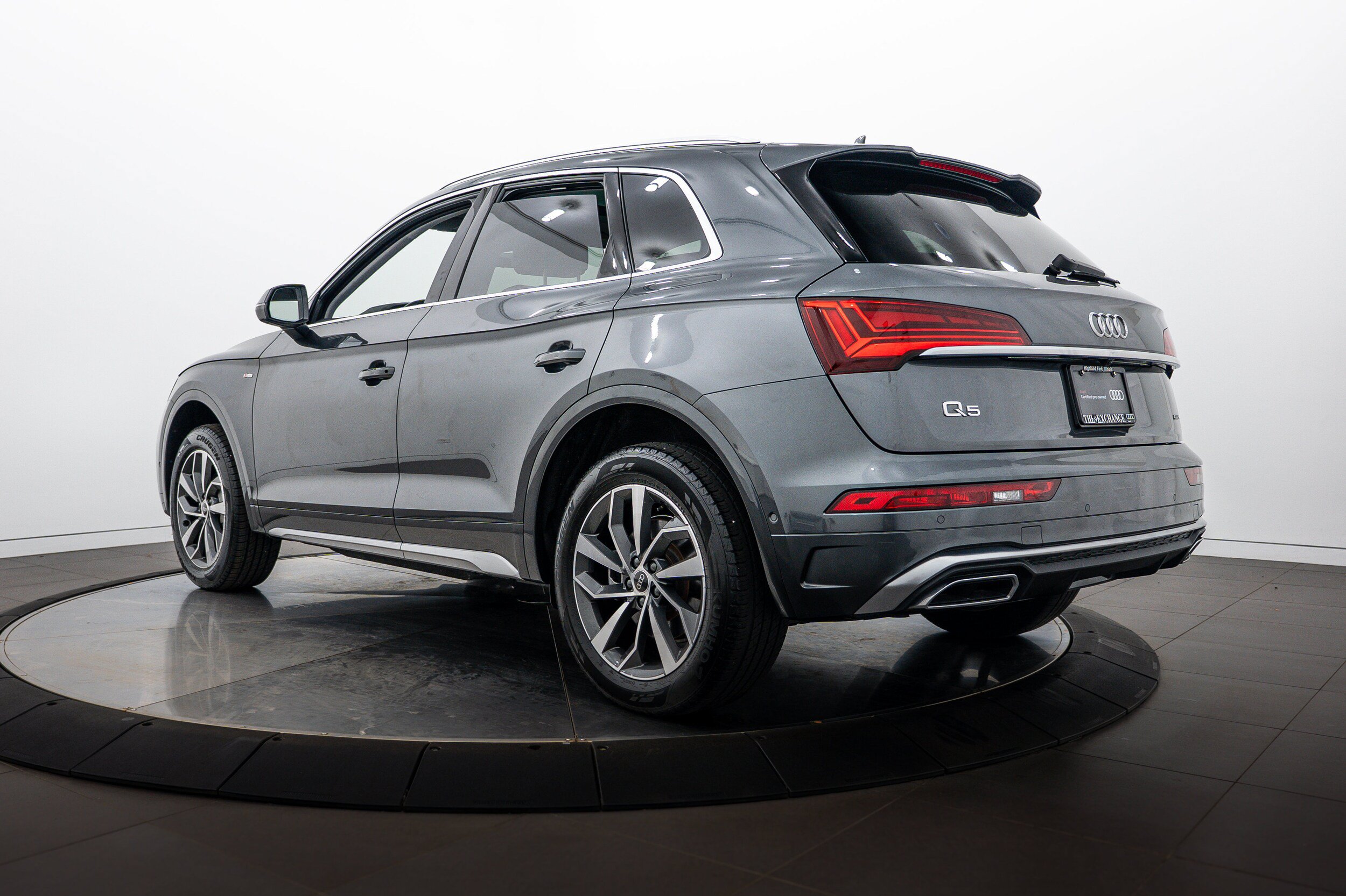 Certified 2023 Audi Q5 2.0T Prestige w/ Prestige Package AWD/4WD image 5