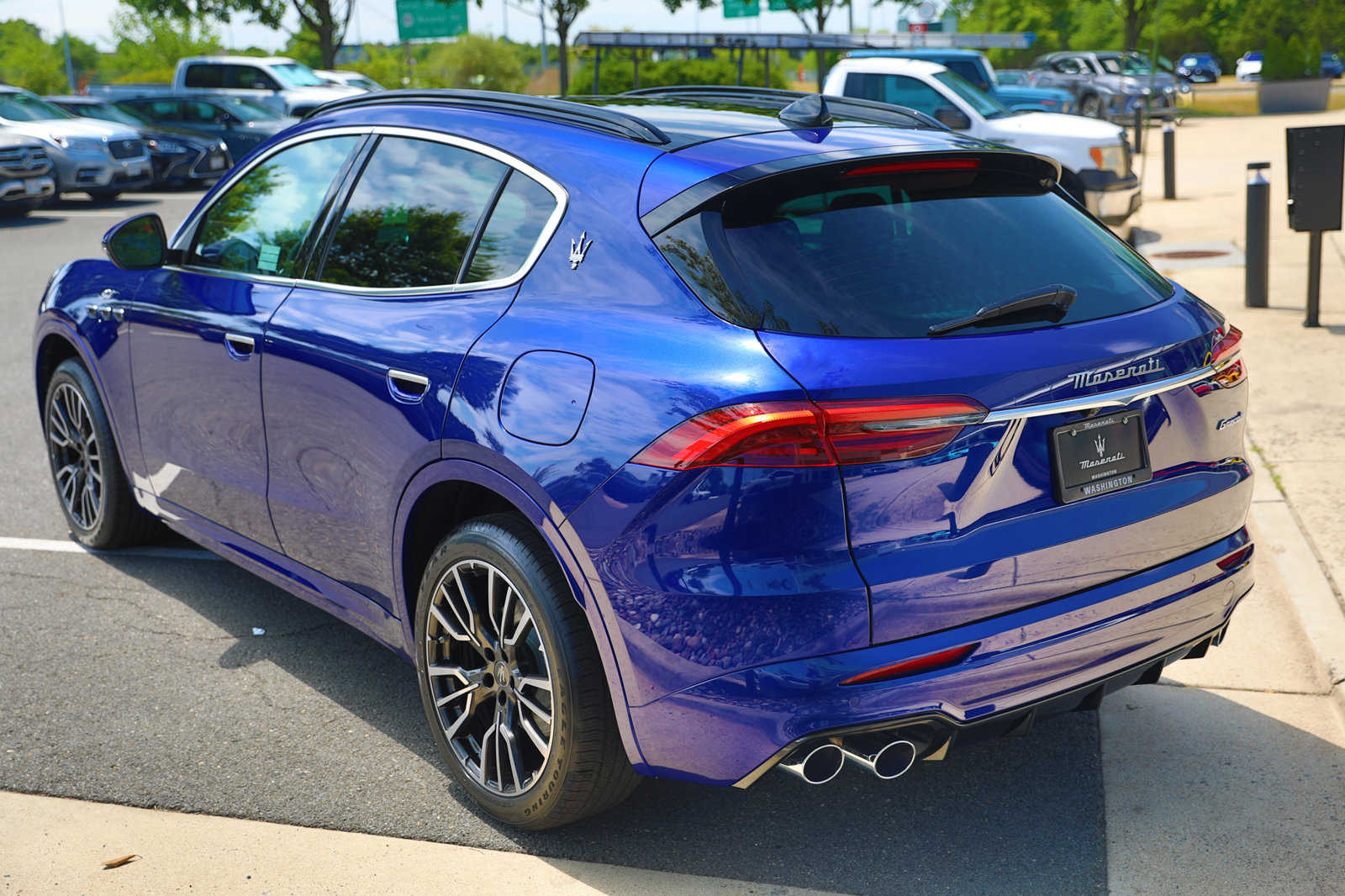 New 2024 Maserati Grecale GT image 7