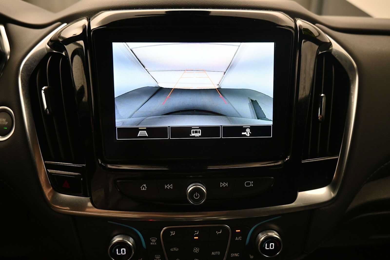 Used 2023 Chevrolet Traverse LT AWD/4WD image 8