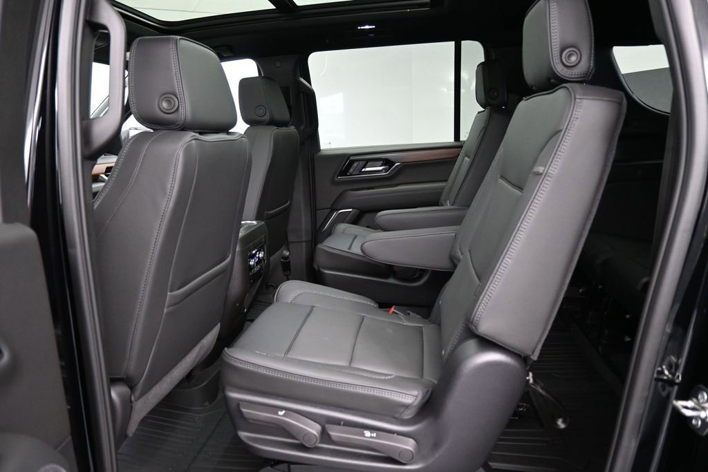 New 2026 GMC Yukon XL Denali w/ Sun & Power Step Package AWD/4WD image 16