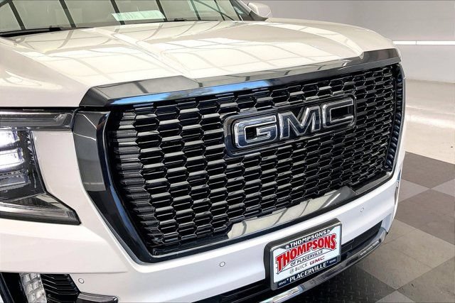 Used 2023 GMC Yukon Denali Ultimate AWD/4WD image 30