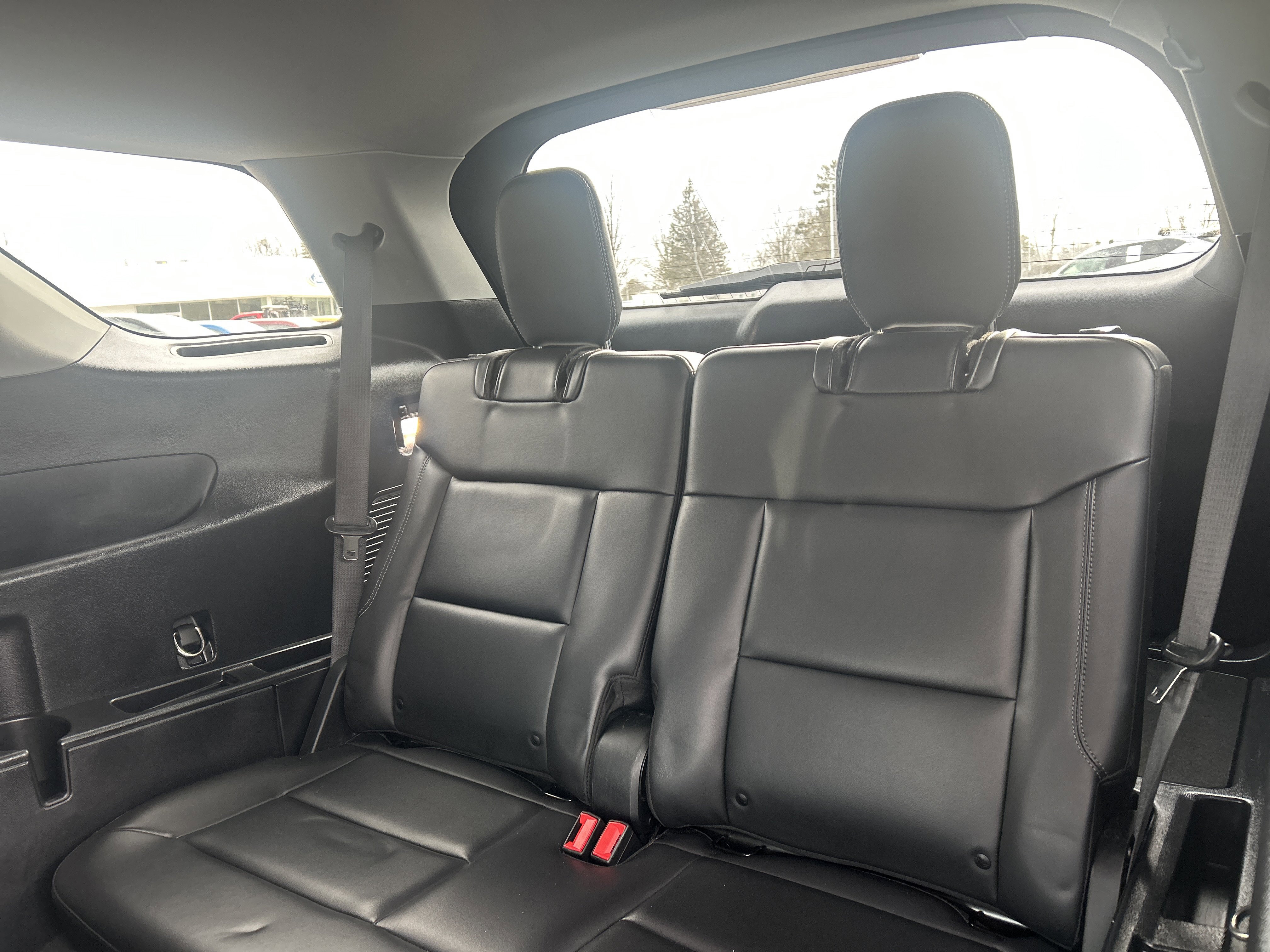 Certified 2022 Ford Explorer XLT w/ Equipment Group 202A image 12