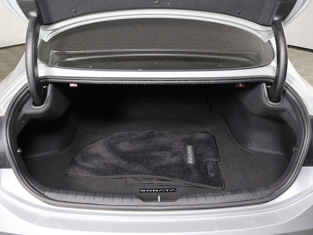 Used 2025 Hyundai Sonata SE image 14