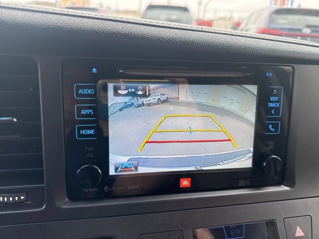 Used 2016 Toyota Sienna Limited Premium image 30
