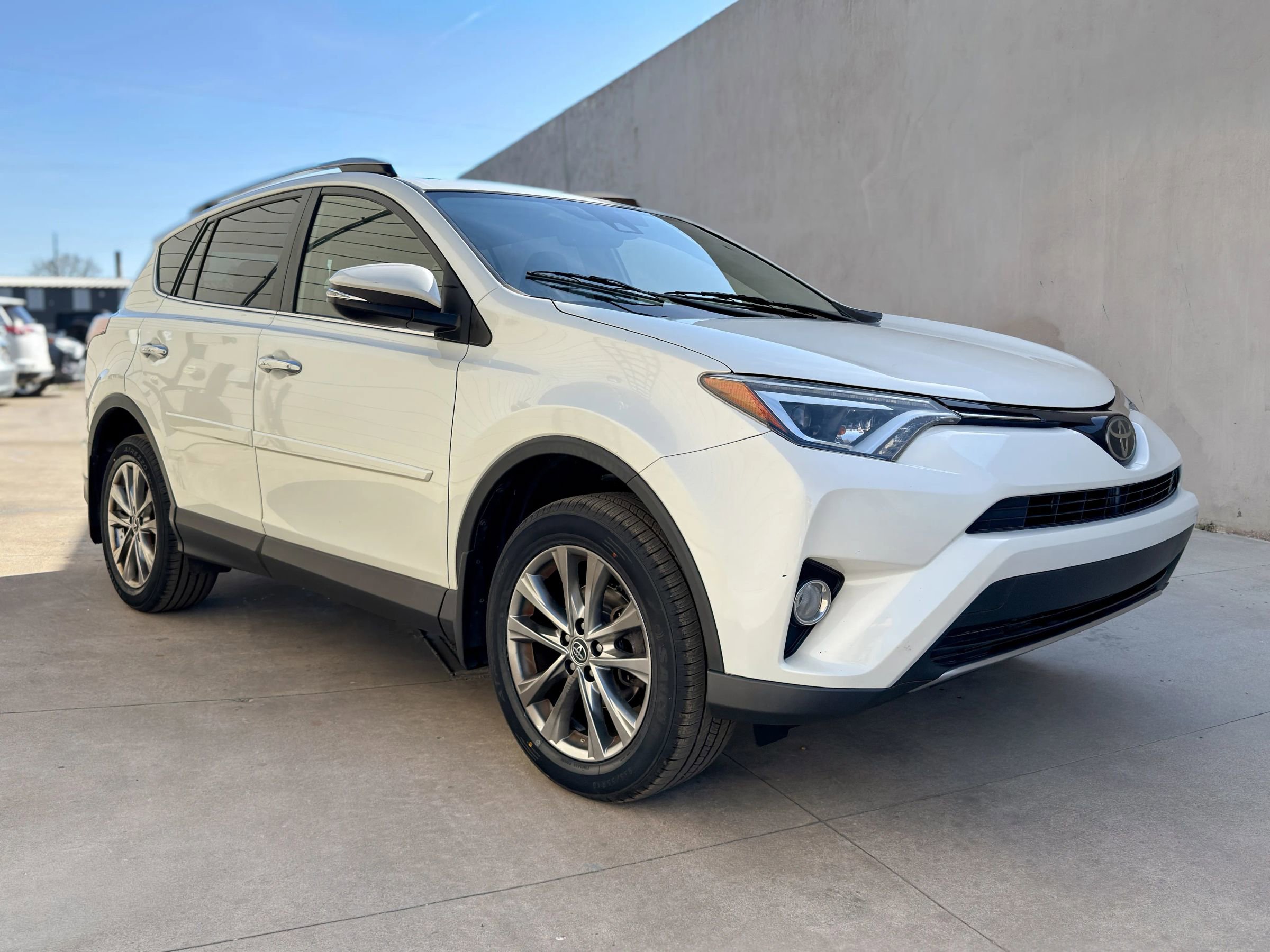 Used 2018 Toyota RAV4 Limited w/ Protection Package image 1
