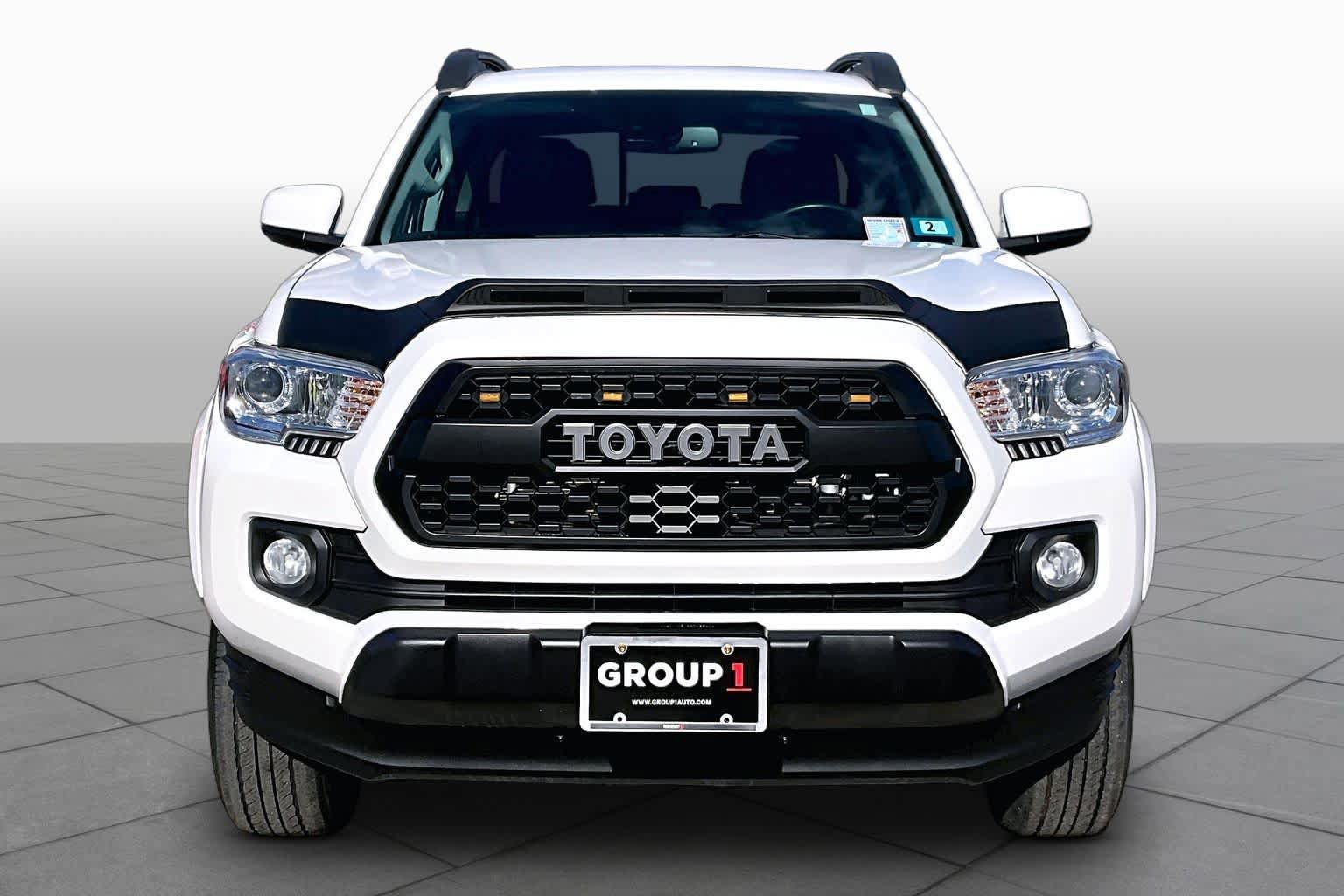 Used 2023 Toyota Tacoma SR5 AWD/4WD image 4