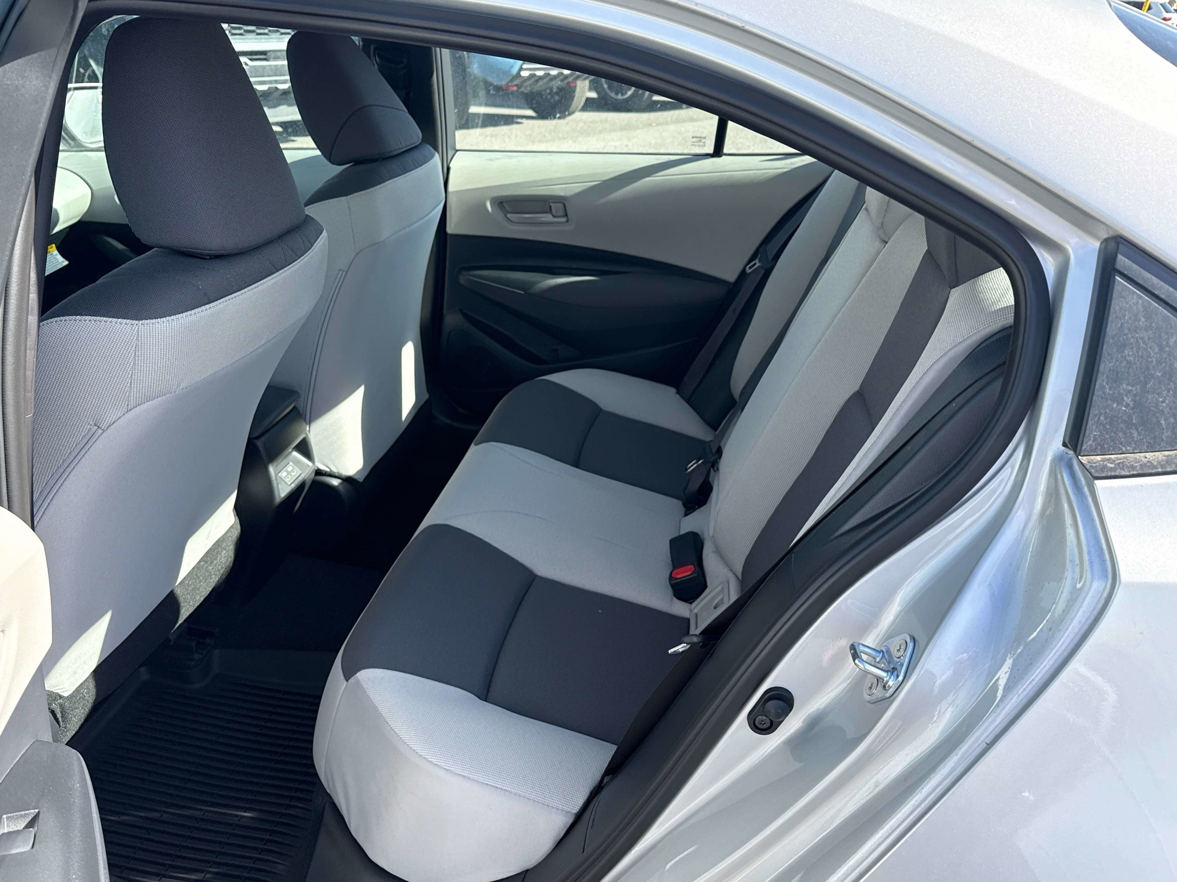 Used 2026 Toyota Corolla LE w/ LE Premium Package image 13