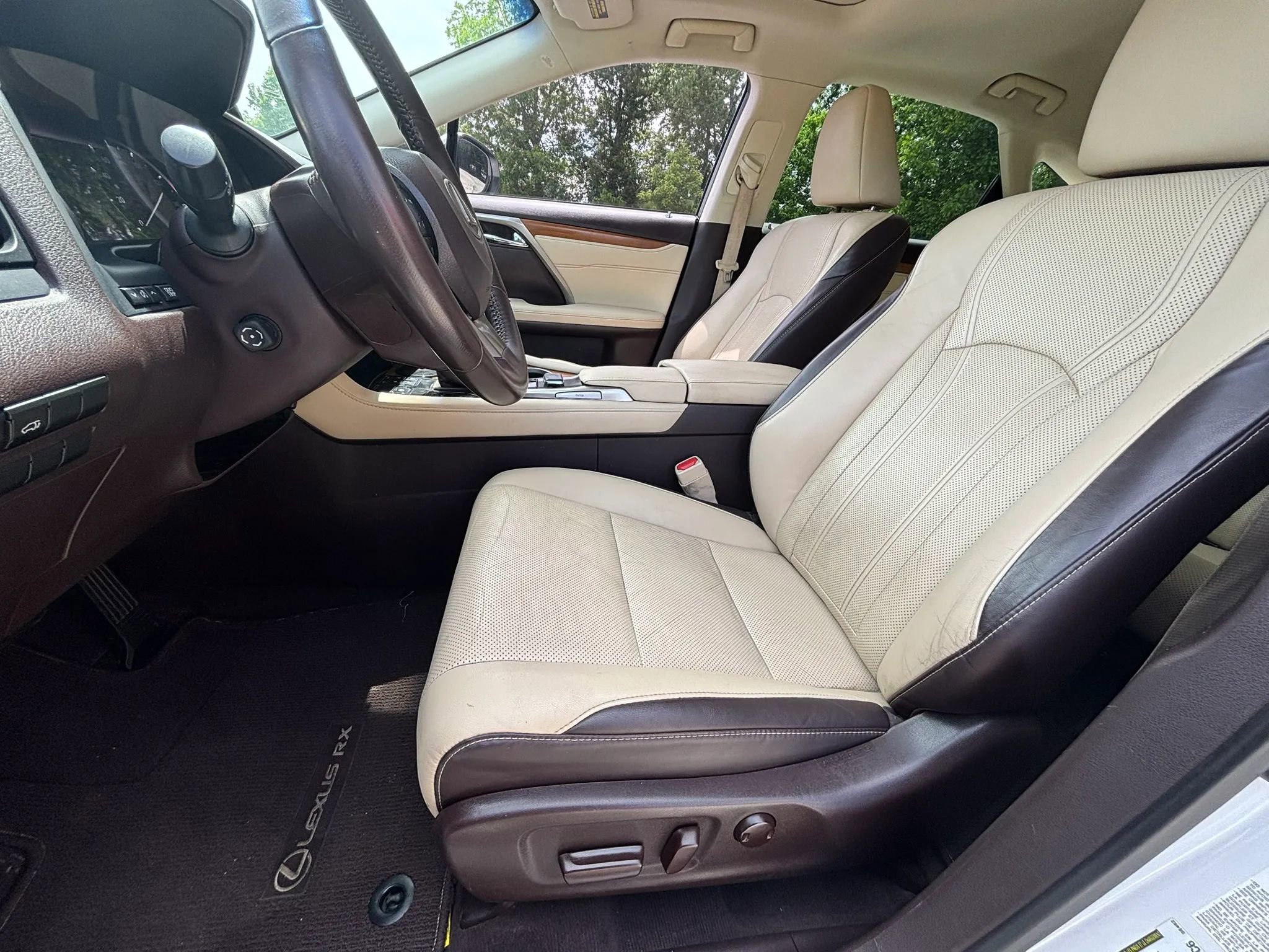 Used 2017 Lexus RX 350 AWD image 25