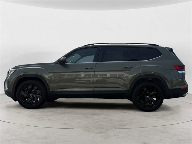 New 2025 Volkswagen Atlas SE image 3
