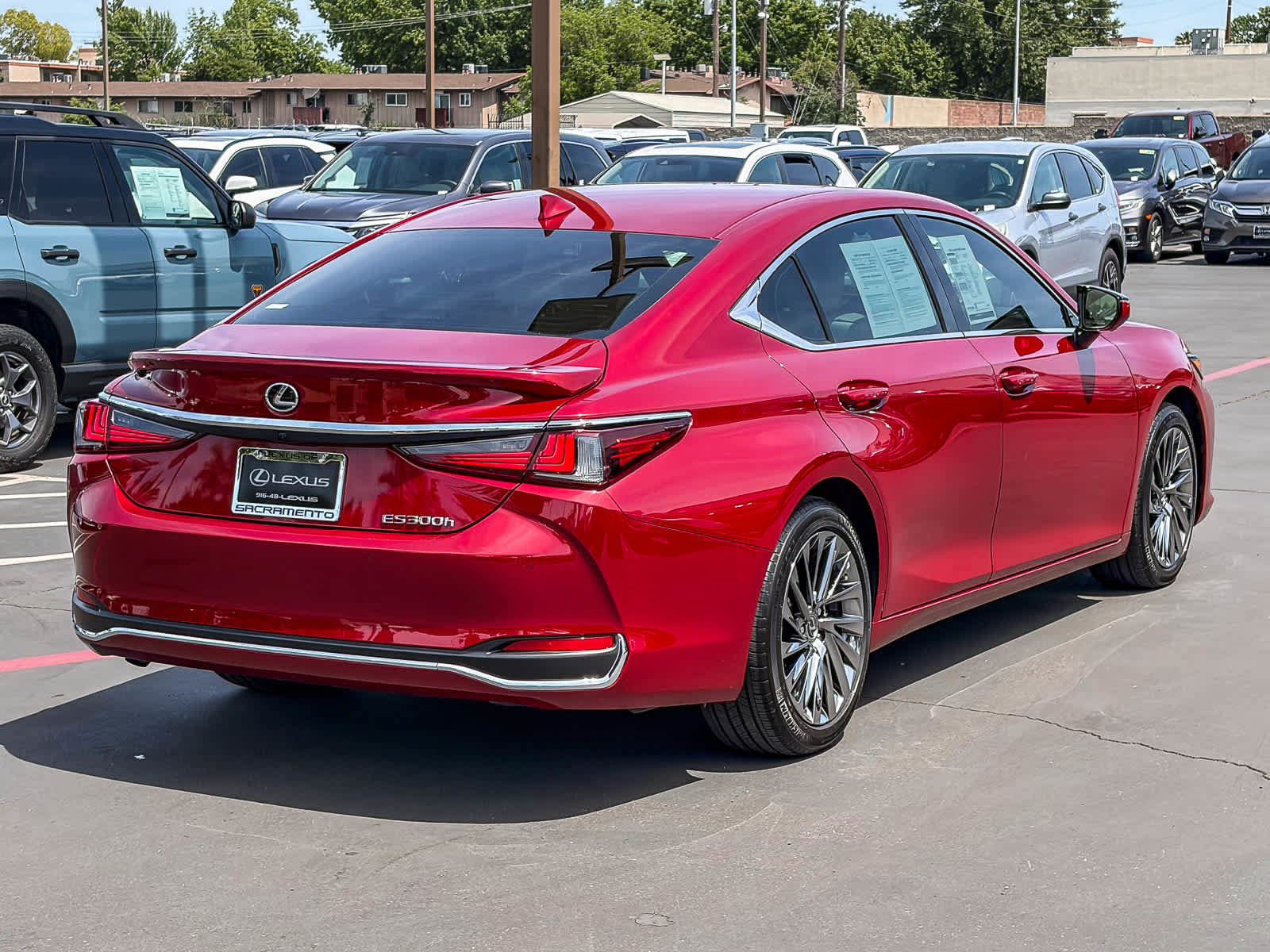 Used 2024 Lexus ES 300h w/ Accessory Package (Z2) FWD image 4