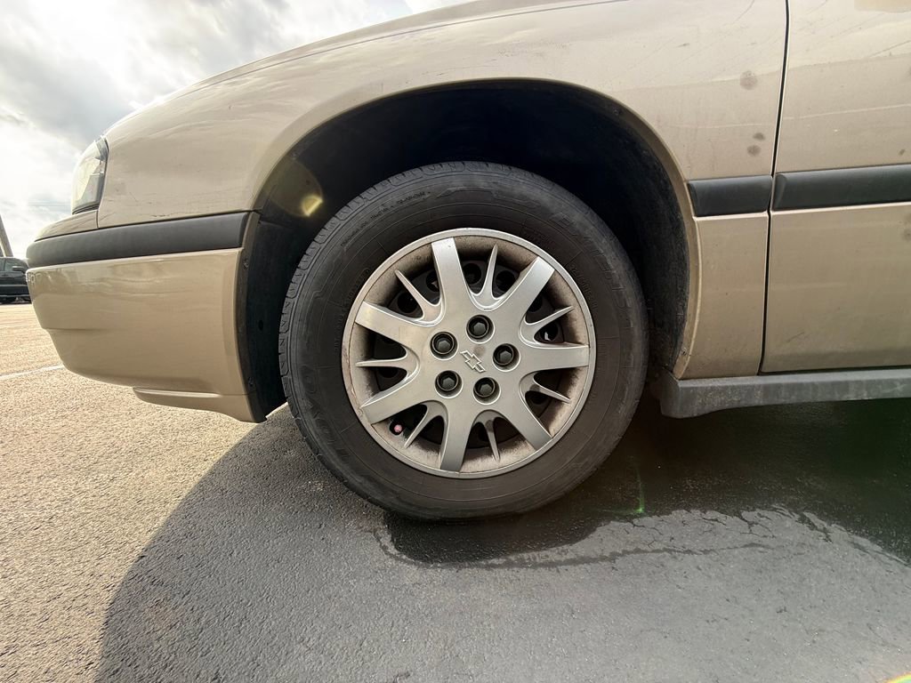 Used 2004 Chevrolet Impala w/ Preferred Equipment Group image 9