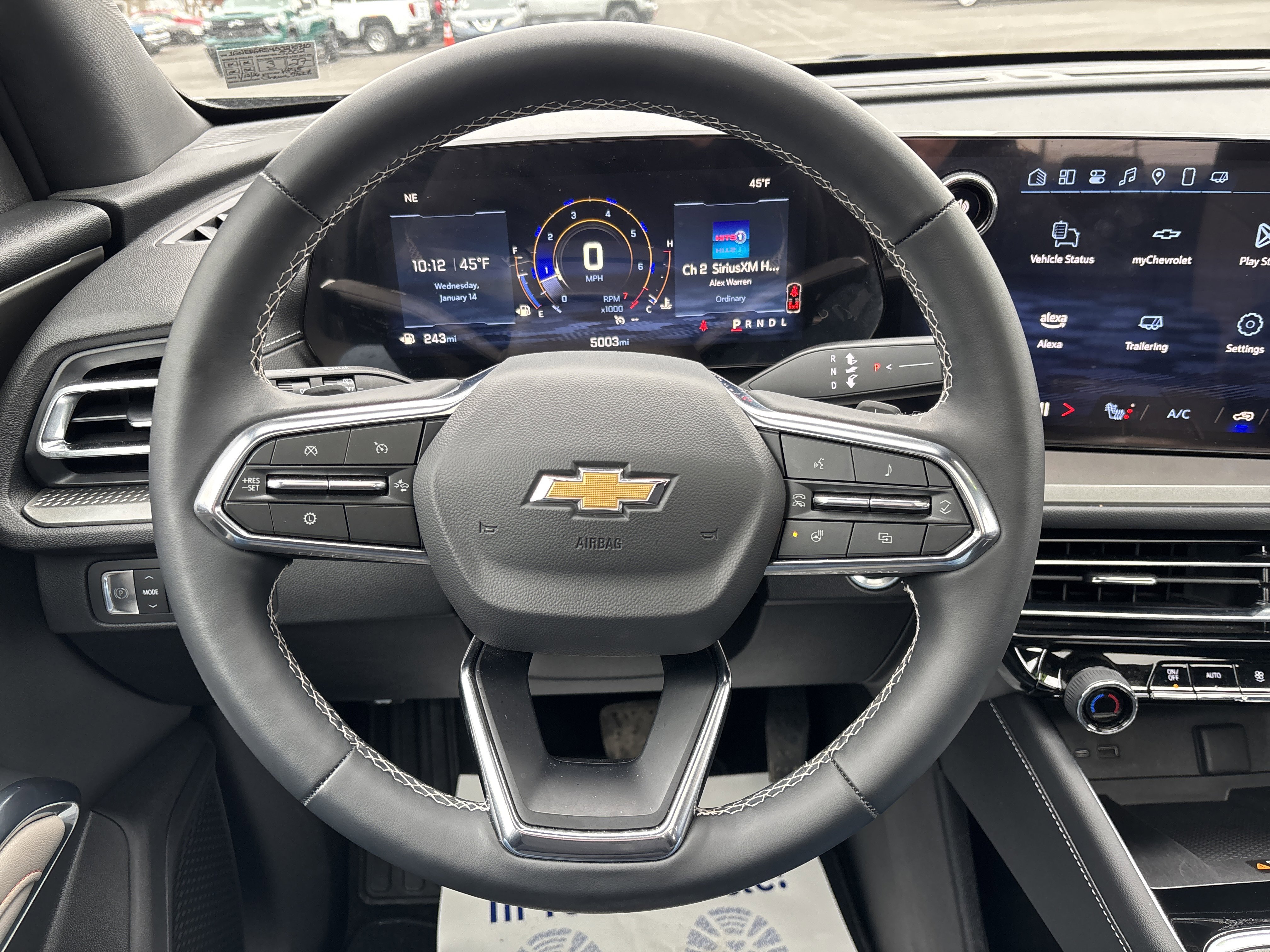 Used 2025 Chevrolet Traverse LT w/ Sun and Wheel Package image 41