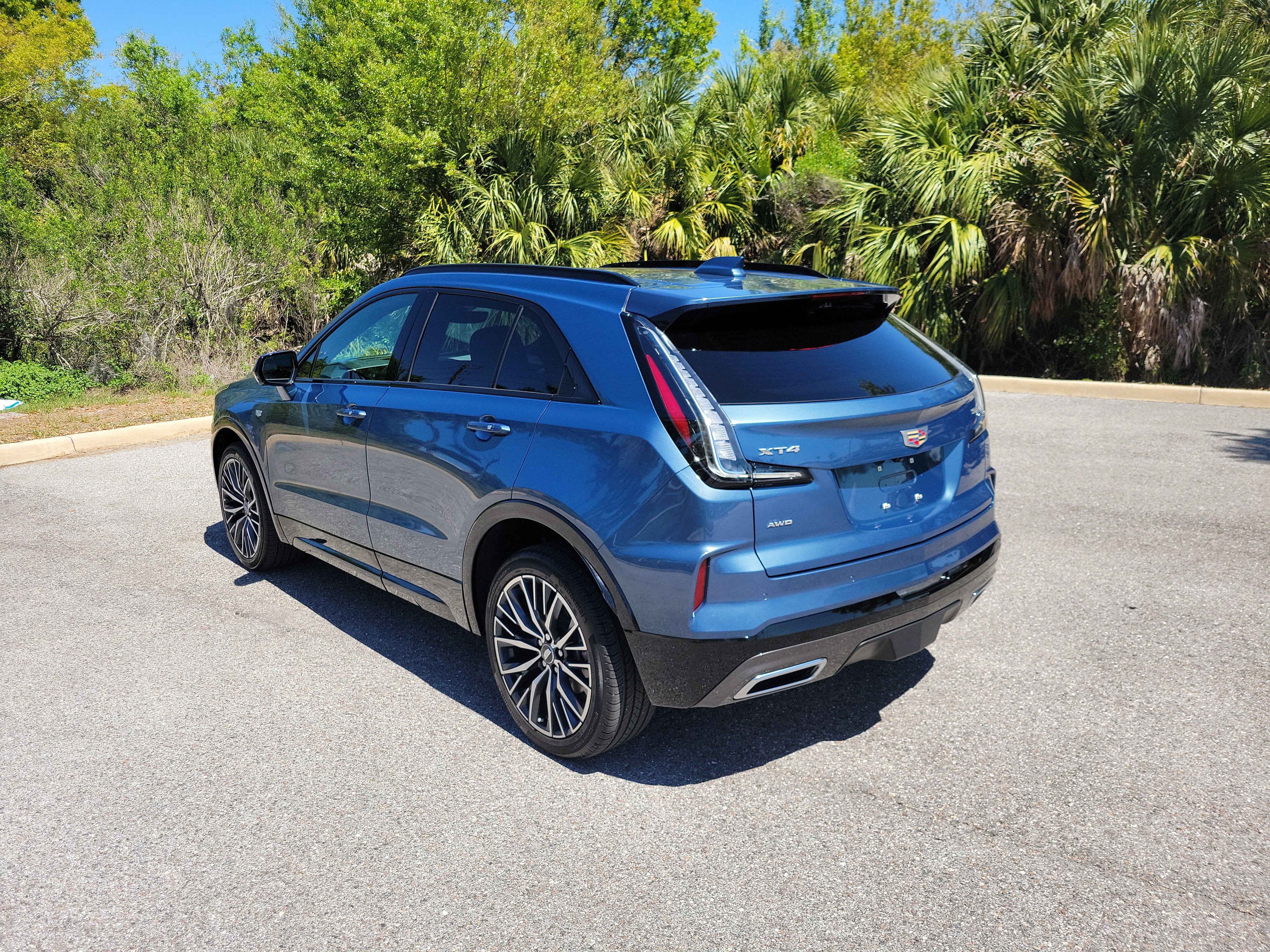 Used 2025 Cadillac XT4 Sport image 6