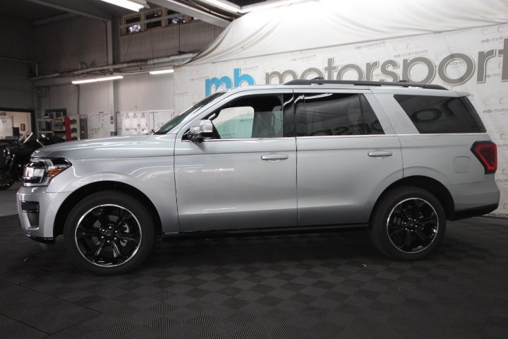 Used 2024 Ford Expedition Limited image 2