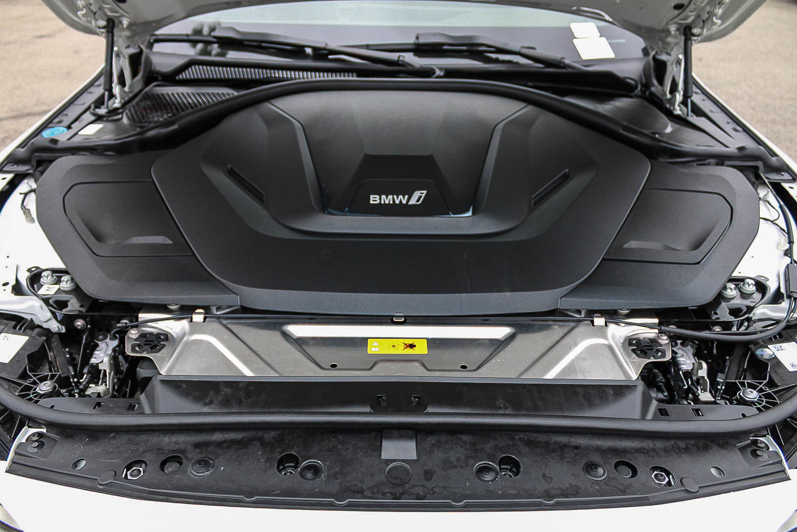 Certified 2025 BMW i4 eDrive40 RWD image 27