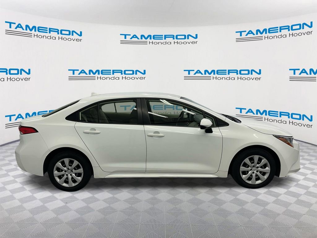 Used 2022 Toyota Corolla LE FWD image 6