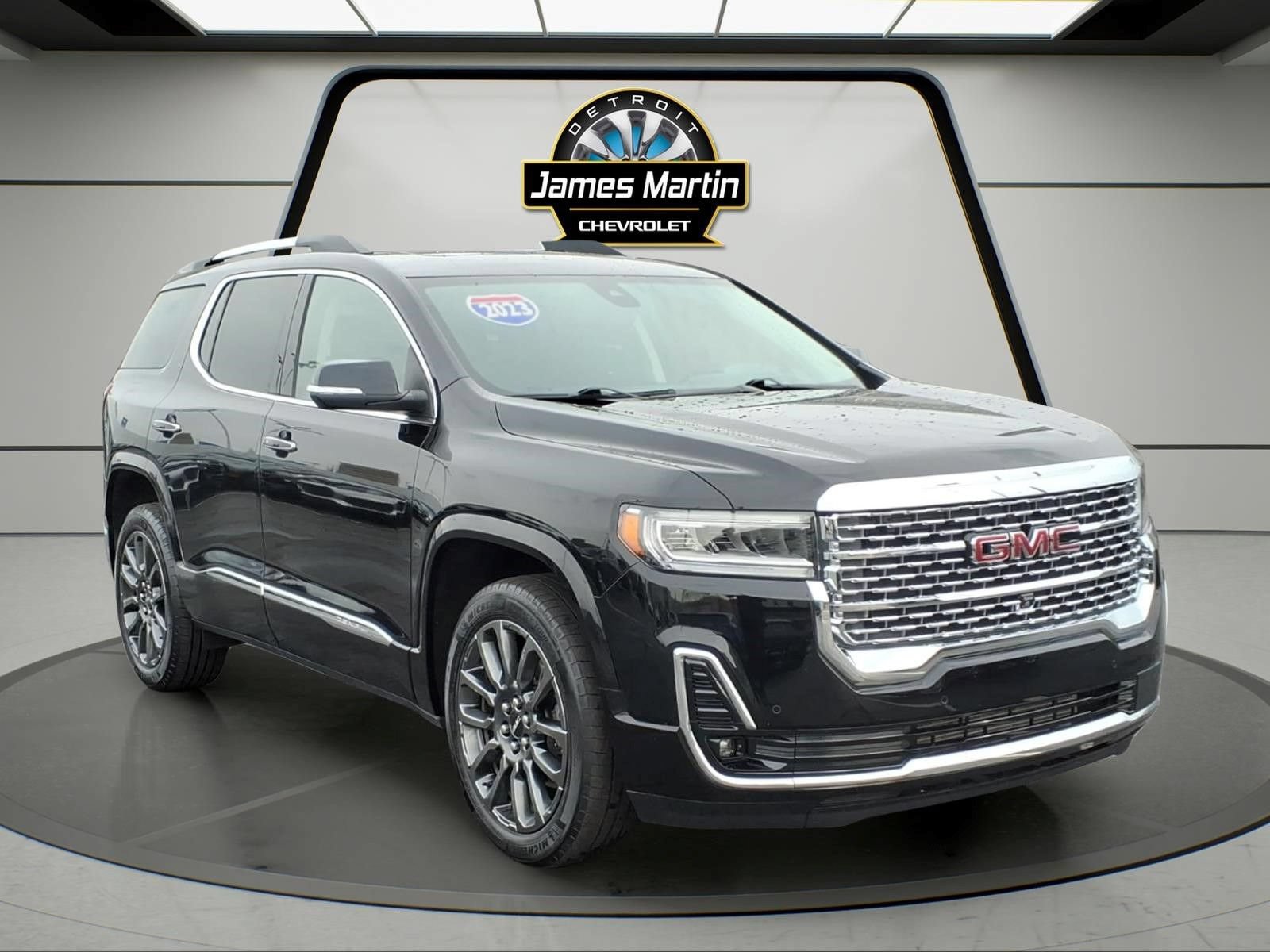 Used 2023 GMC Acadia Denali w/ Black Diamond Edition AWD/4WD image 3