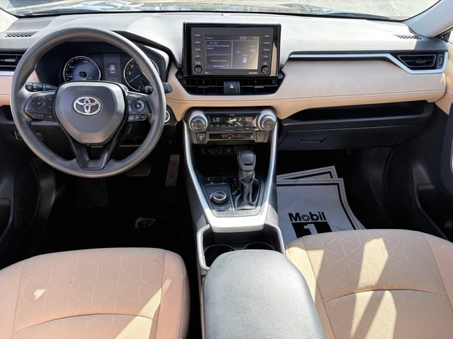 Used 2021 Toyota RAV4 XLE AWD/4WD image 8