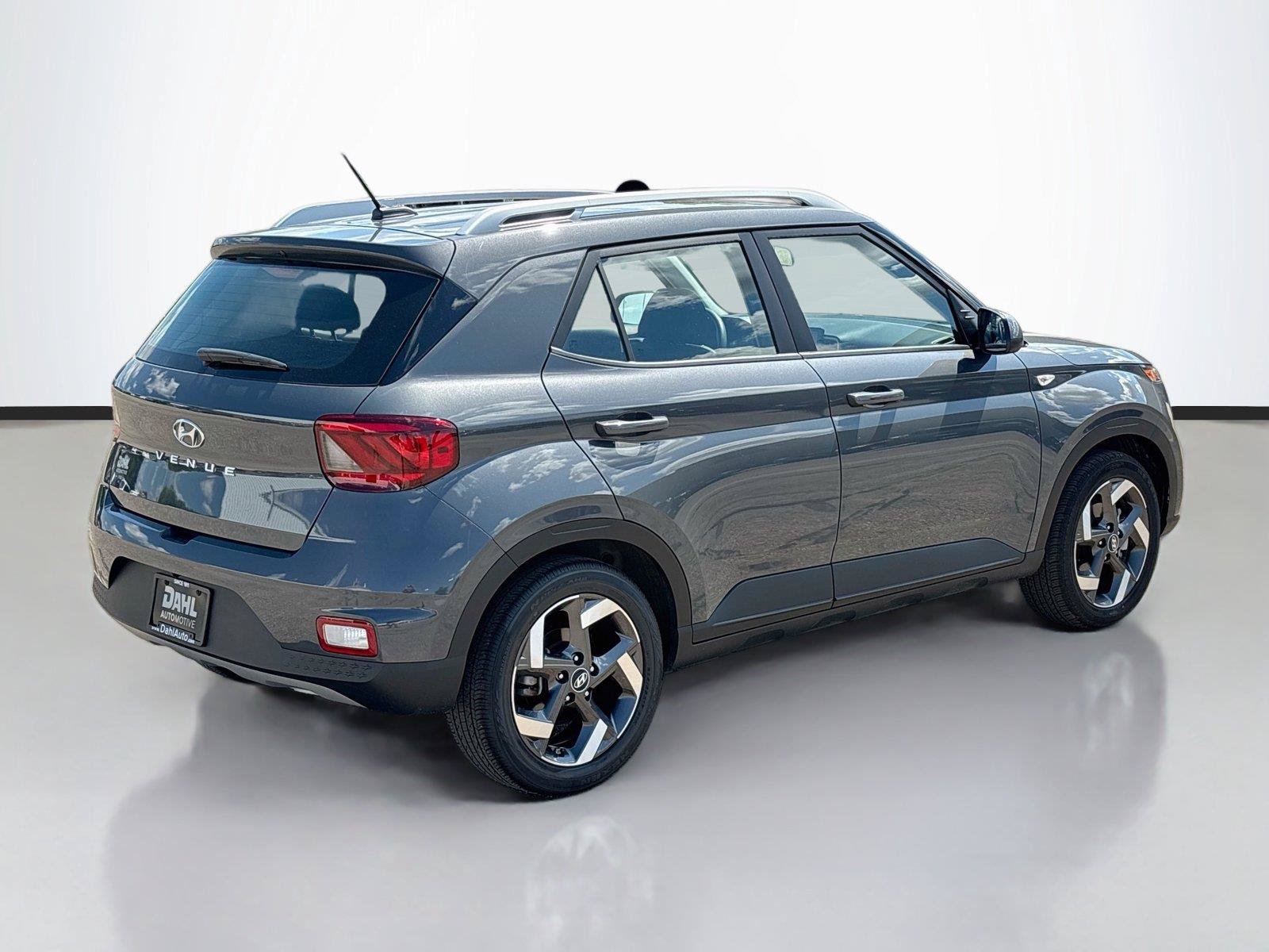 Certified 2025 Hyundai Venue SEL FWD image 13