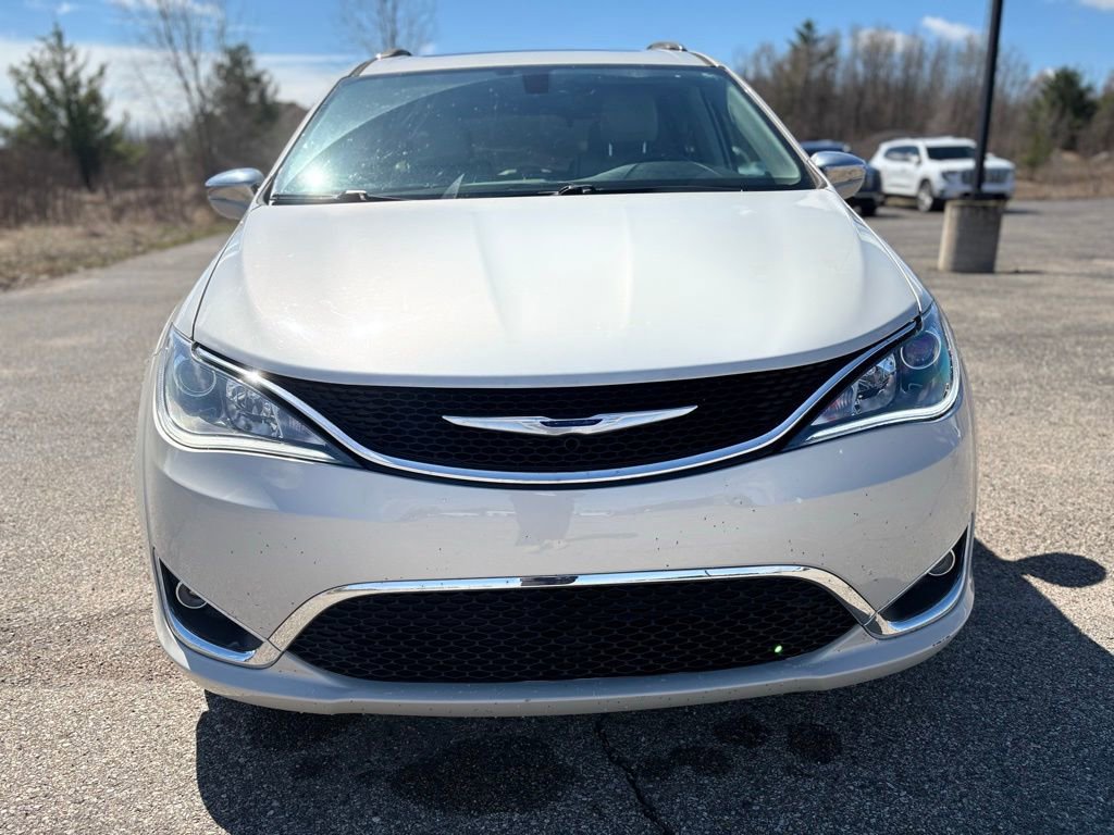 Used 2017 Chrysler Pacifica Limited w/ UConnect Theater Package image 9