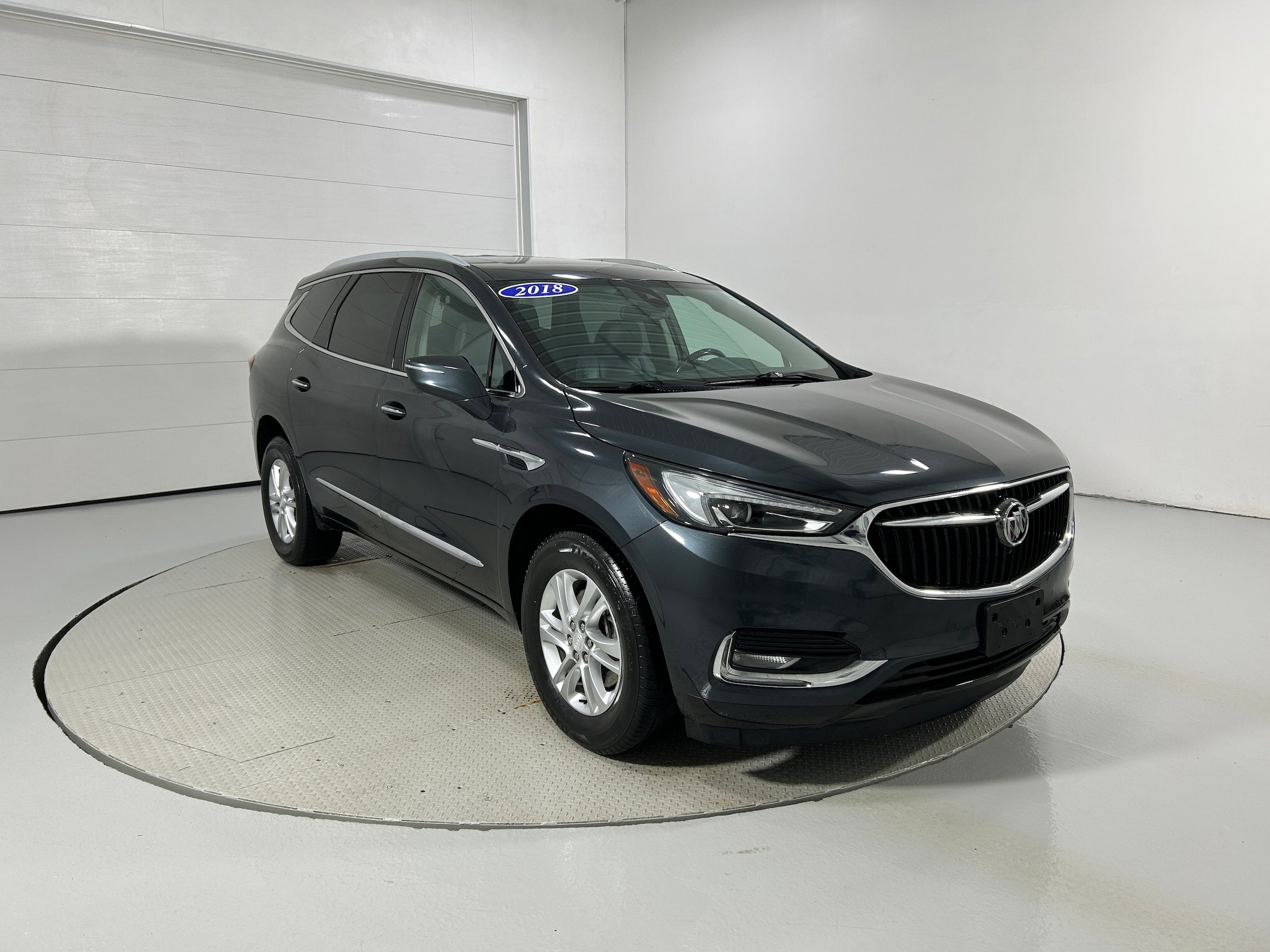 Used 2018 Buick Enclave Premium image 2