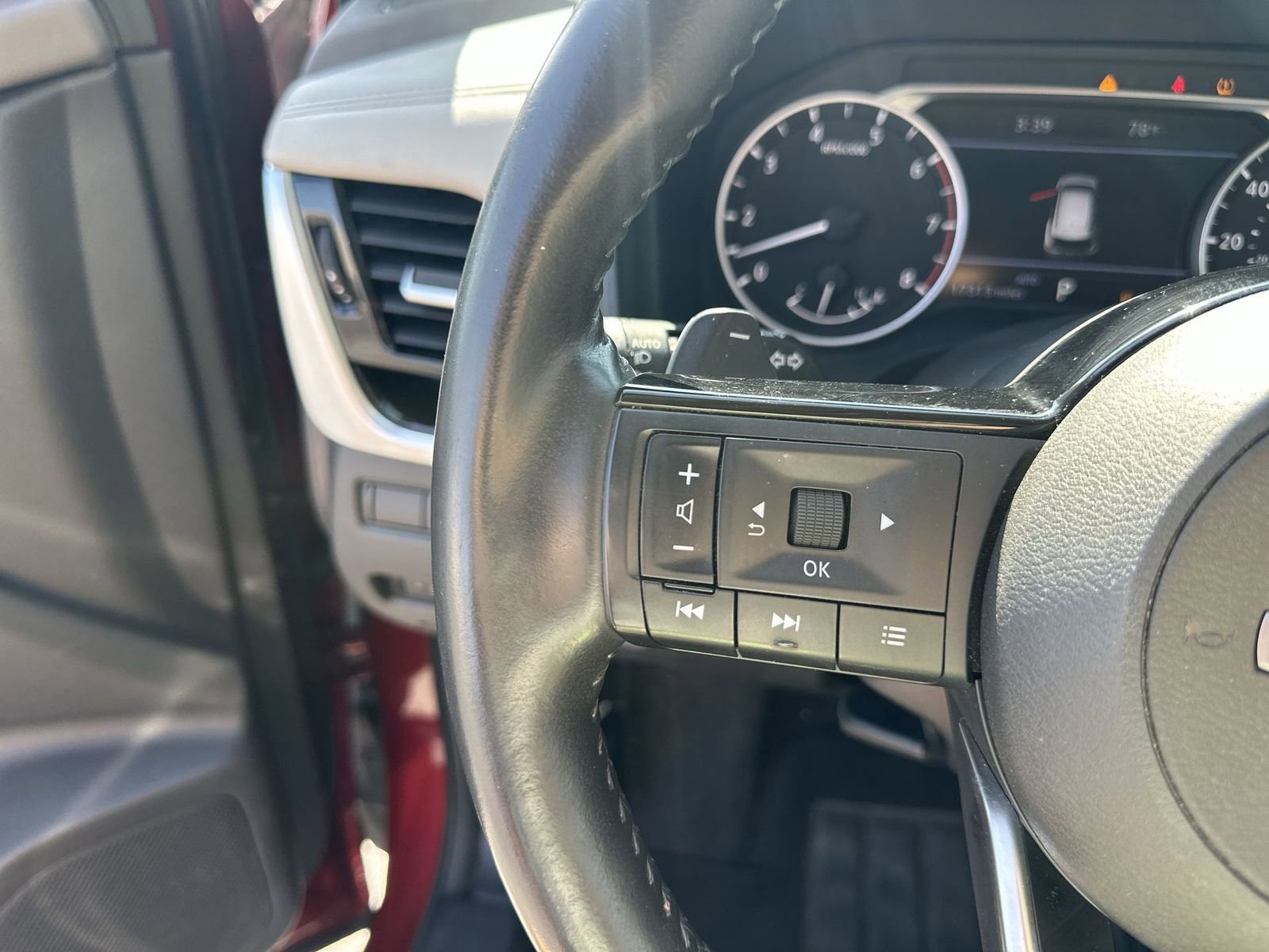 Used 2022 Nissan Rogue SL w/ SL Premium Package image 20