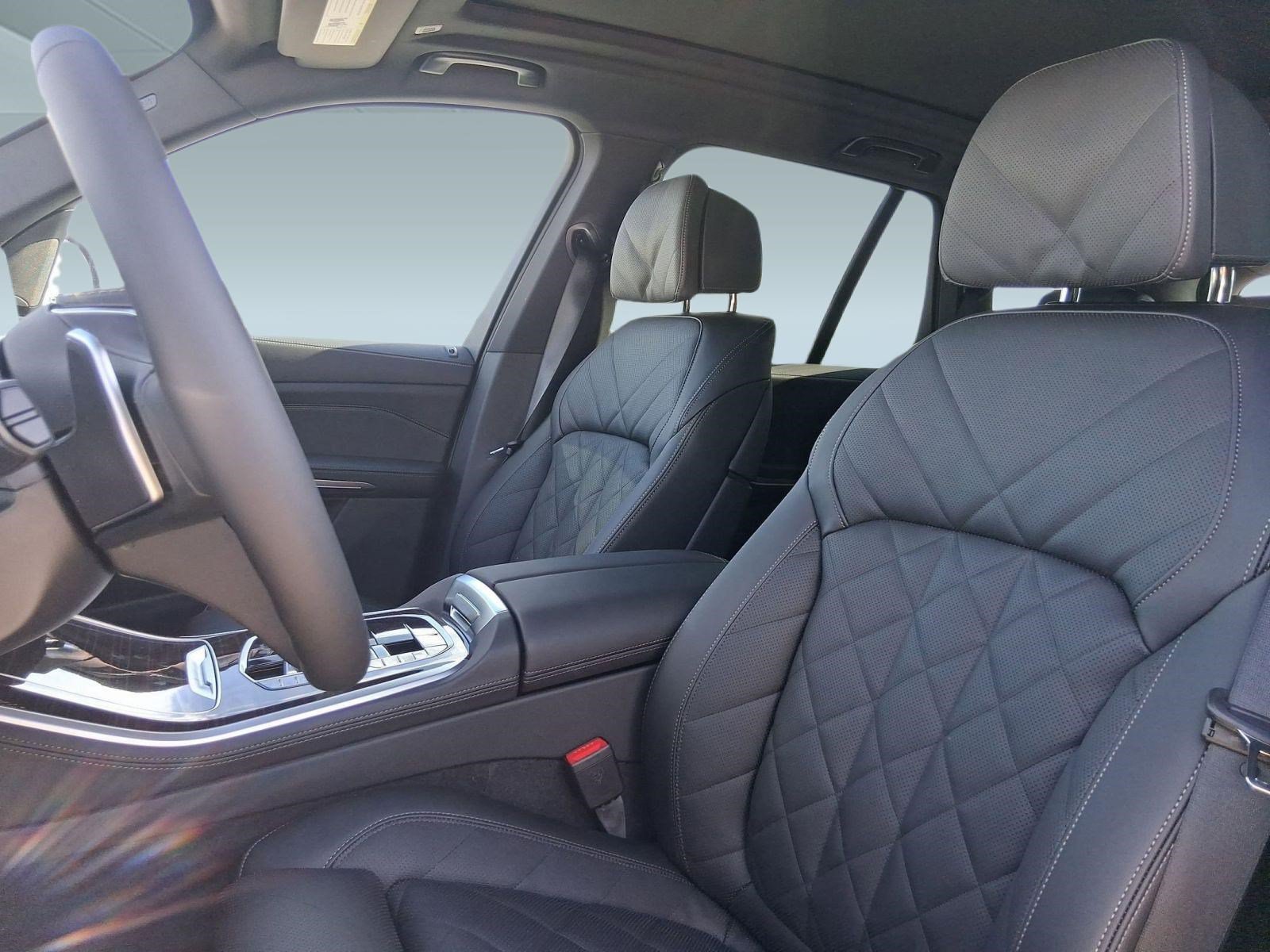 Used 2026 BMW X5 sDrive40i w/ Climate Comfort Package RWD image 5