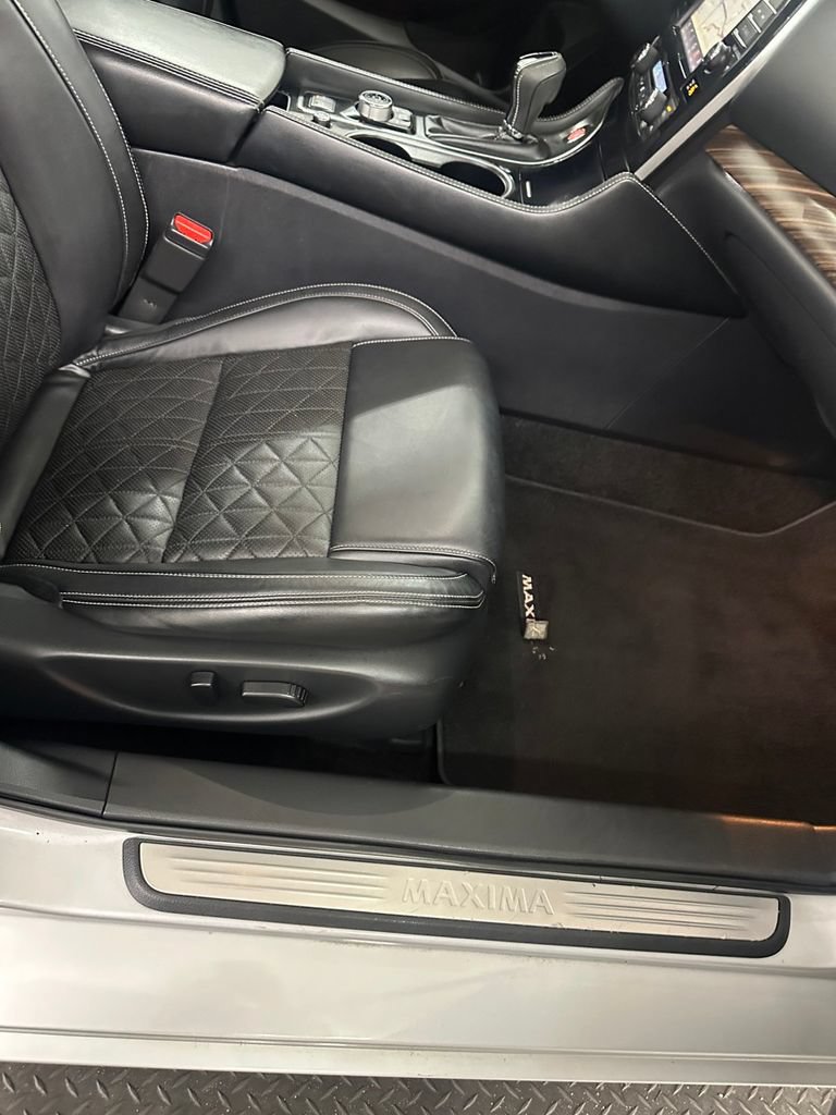 Used 2017 Nissan Maxima Platinum FWD image 38