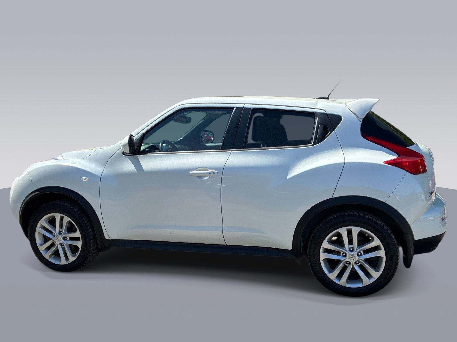Used 2014 Nissan Juke SV AWD/4WD image 3