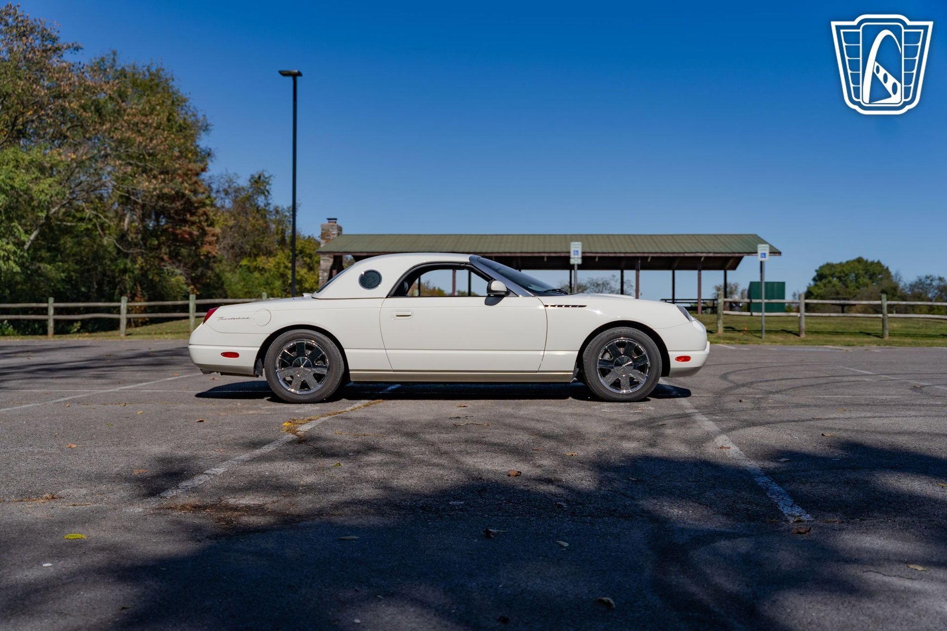 Used 2002 Ford Thunderbird image 34