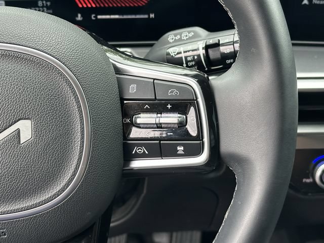 Used 2025 Kia Sorento EX w/ Panoramic Sunroof Package FWD image 14