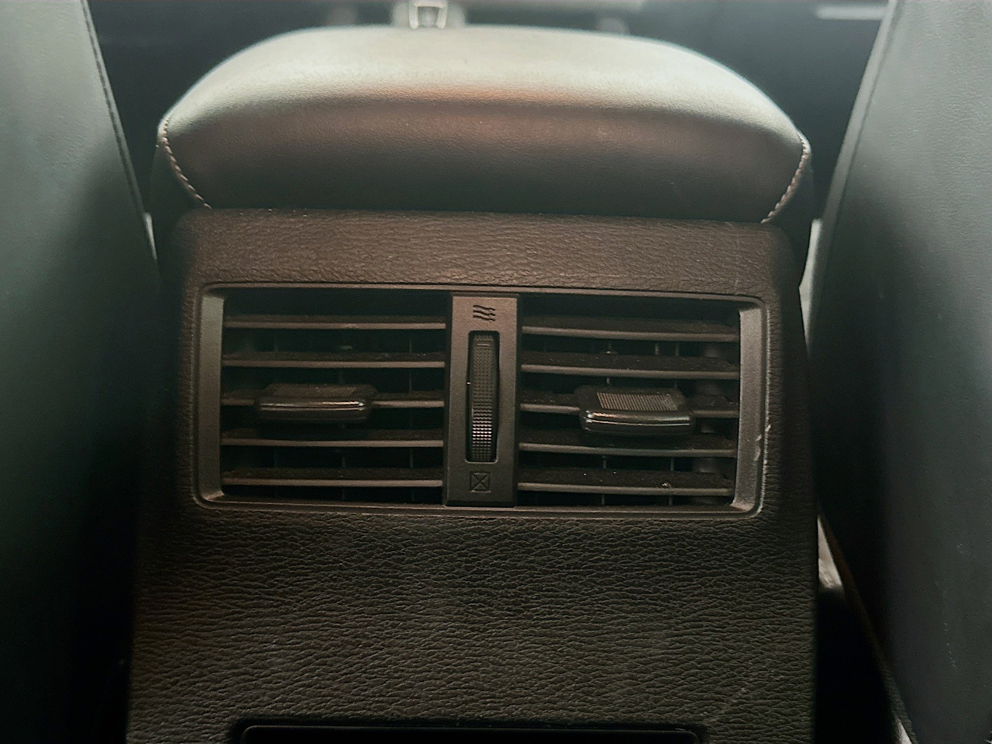 Used 2024 Mitsubishi Outlander SE FWD image 28