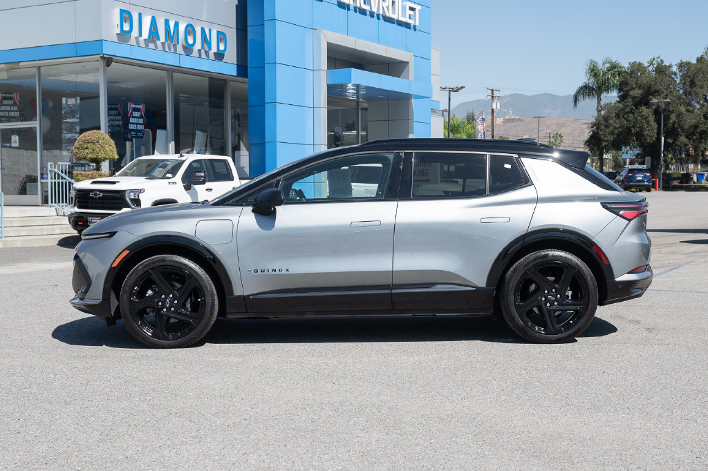 Used 2024 Chevrolet Equinox EV RS FWD image 7